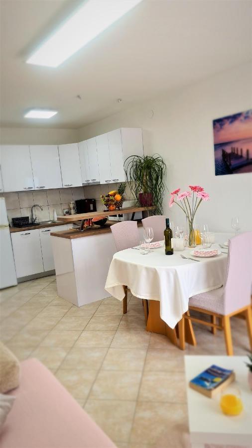 Apartment Karamarko Malinska Extérieur photo